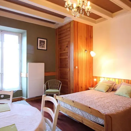 Centre-ville Mont-dore, Historique, 2 Etoiles, Wifi & Confort Pour 2 Personnes - Fr-1-608-121 Apartamento